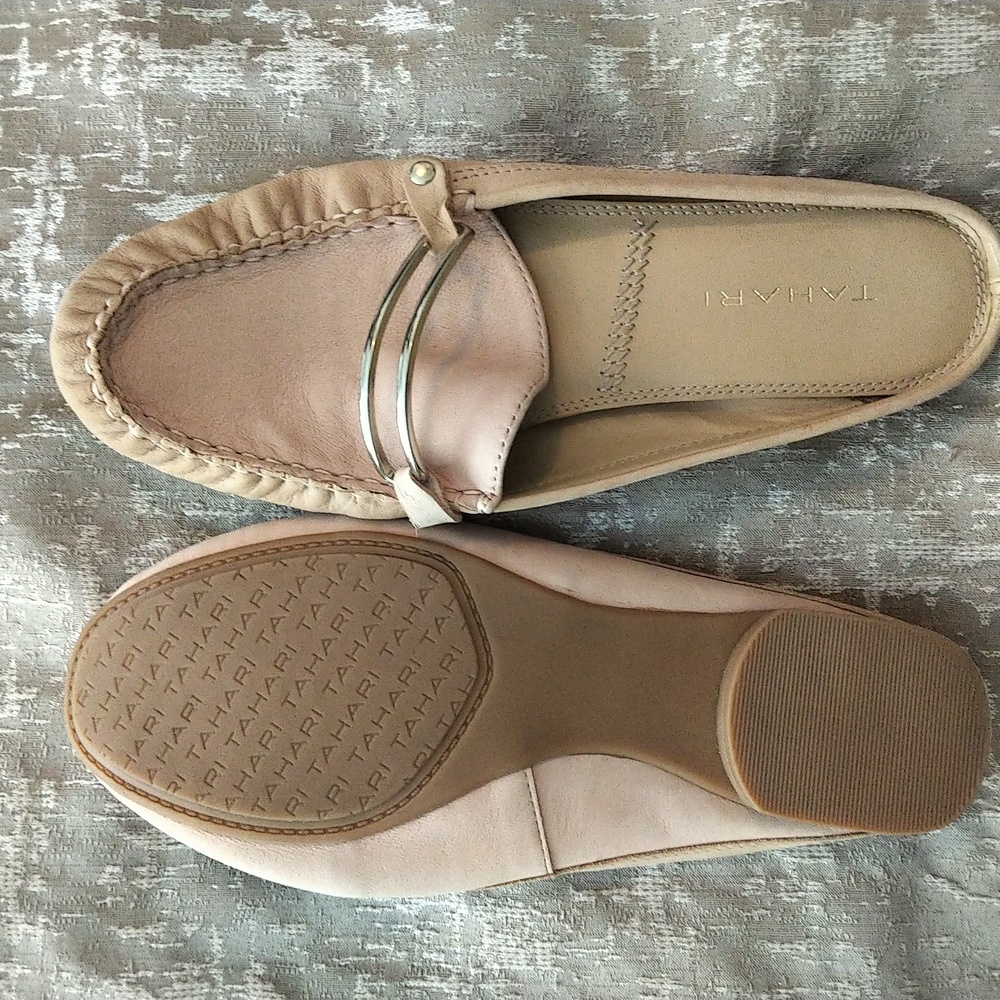 Thai light pink flats